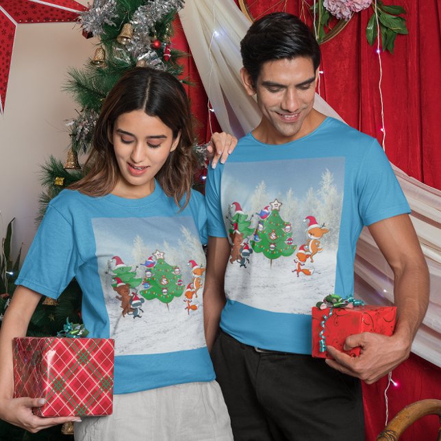 T-shirt Animaux de dessin animé dansant près d'un sapin de (Cartoon Animals Dancing By Christmas Tree Unisex T-Shirt)