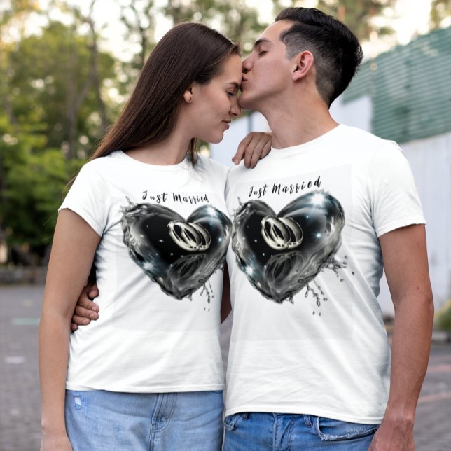 T-shirt Anneaux de Mariage lune de miel en forme de coeur (What God Has Put Together Let No Man Separate. 
Matthew 19:6)