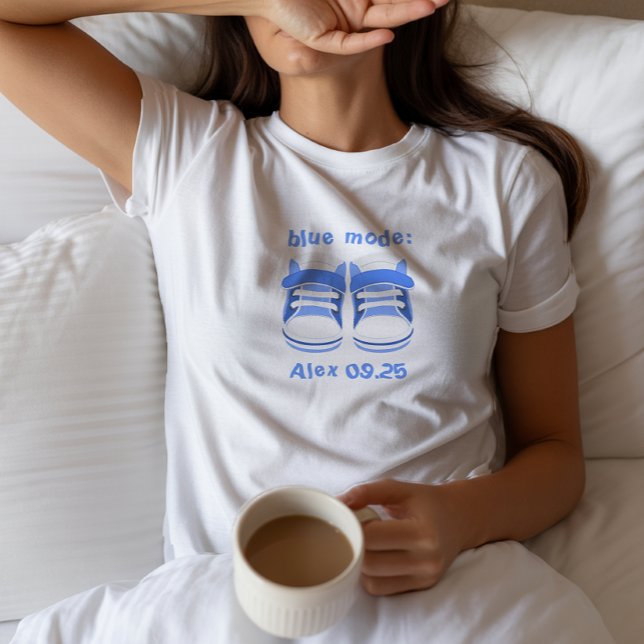 T-Shirt Annonce Chaussons de Bébé nom date (Créateur téléchargé)