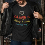 T-shirt Antlers Retro Colors Nom's Stag Party Monogram<br><div class="desc">Un t-shirt noir monogrammé pour les gars célébrant leur meilleur bourgeon dans sa dernière nuit de célibataire. Antlers encadre son initiale avec son nom sous, l'occasion, l'emplacement et l'année dans les couleurs et les polices rétro. Robe en t-shirts assortis à la fête du cerf personnalisée avec le nom, l'année et...</div>