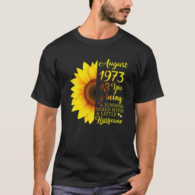T-shirt Août Filles 1973 Cadeau Anniversaire 48 Ans Fabriq (Devant)