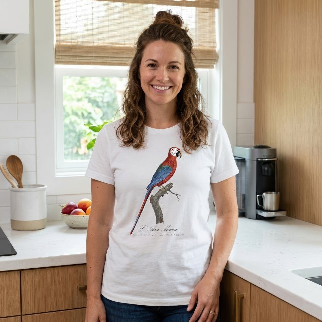 T-shirt Ara chloroptère (Red-and-green Macaw, Ara chloropterus. Women Basic White T-Shirt)