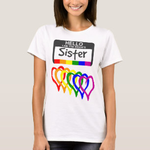 T-shirt Arc-en-ciel Coeurs Mariée Soeur Nom Badge