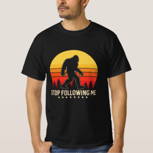 T-shirt Arrêtez de me suivre   Design rétro Bigfoot