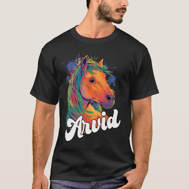 T-shirt ARVID mignon Nom du garçon avec beau cheval (Devant)