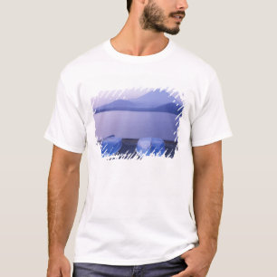 T-shirt Asie, Japon, Yamanashi, Bateaux à rames sur le lac