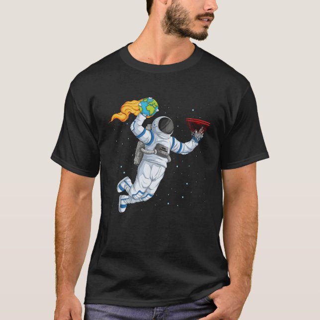 T-shirt Astronaut Basketball Player Play Basketball In Spa (Devant)