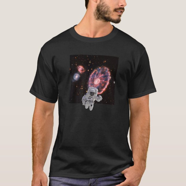 T-shirt Astronaut in Cartwheel Galaxy Webb Space Telescope (Devant)