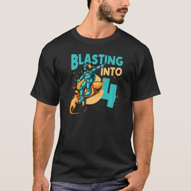 T-shirt Astronaut Planet vaisseau spatial Joyeux 4e annive (Devant)