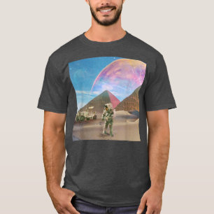 T-shirt Astronaut Pyramids Outer Space Universe Surreal