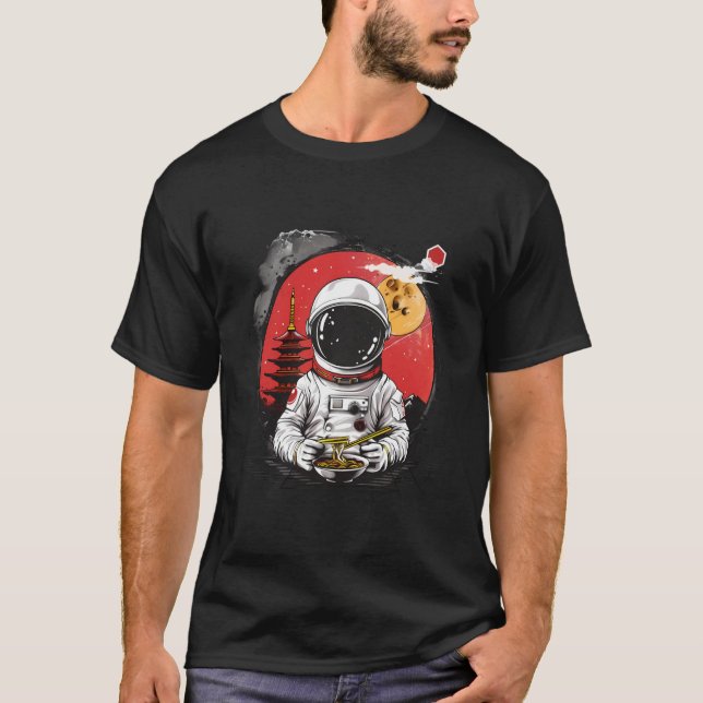 T-shirt Astronaut Ramen Space Astronaut Eating Ramen Pagod (Devant)