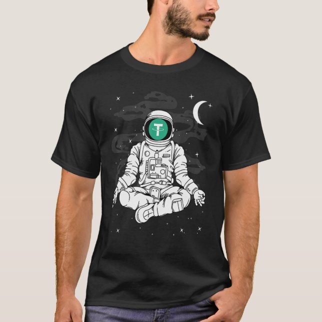 T-shirt Astronaut Yoga Tether Usdt Coin To The Moon Crypto (Devant)