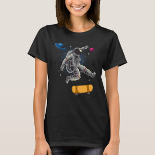T-shirt Astronaute faisant du skateboard dans l'espace ent