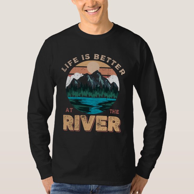 T-shirt at the River Fishing Camping Fisherman Camper (Devant)