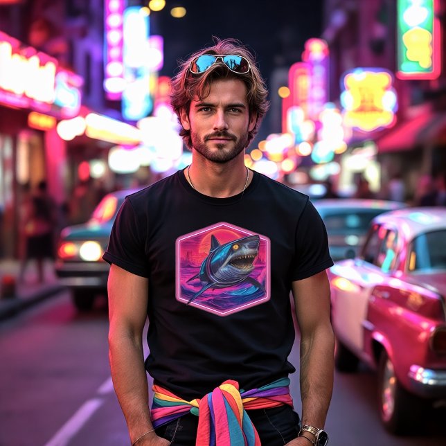 T-shirt Attaque de requin futuriste rétro (Créateur téléchargé)