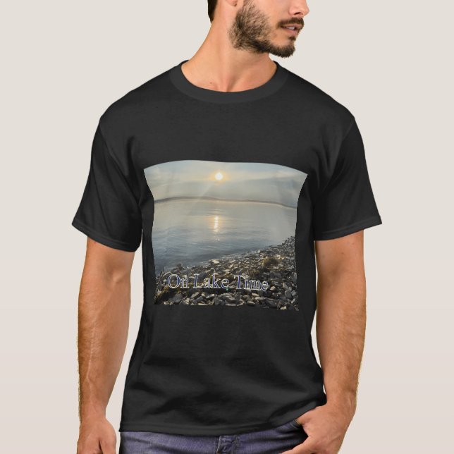 T-shirt Au bord du lac, rive du lac (Devant)