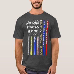 T-shirt Aucun Drapeau ne combat seul la police du premier