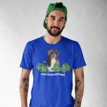T-shirt Aussies Australian Shepherd Chien Feuilles tropica<br><div class="desc">Créez un cadeau personnalisé,  un t-shirt souvenir personnalisé ou votre tee-shirt de nouveauté en ajoutant votre propre texte personnalisé à ce tee-shirt graphique qui présente une illustration réaliste d'un berger australien avec quelques feuilles tropicaux verts.</div>