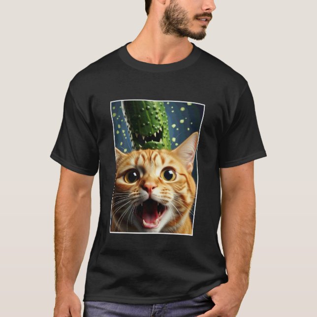 T-shirt Autoportrait de chat avec concombre Graphique drôl (Devant)