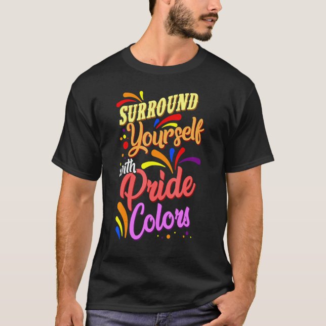 T-shirt Autour De Vous Avec Des Couleurs De Fierté Arc-En- (Devant)