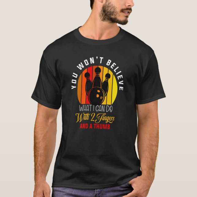 T-shirt Avec 2 Doigts Et Un Bowling À Pouce (Devant)