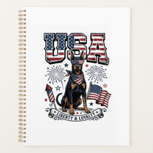 T-shirt avec gravure vintage de Doberman patriotiq