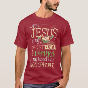 T-shirt Avec Jésus Dans Sa Main De Caméra Coeur Elle Est