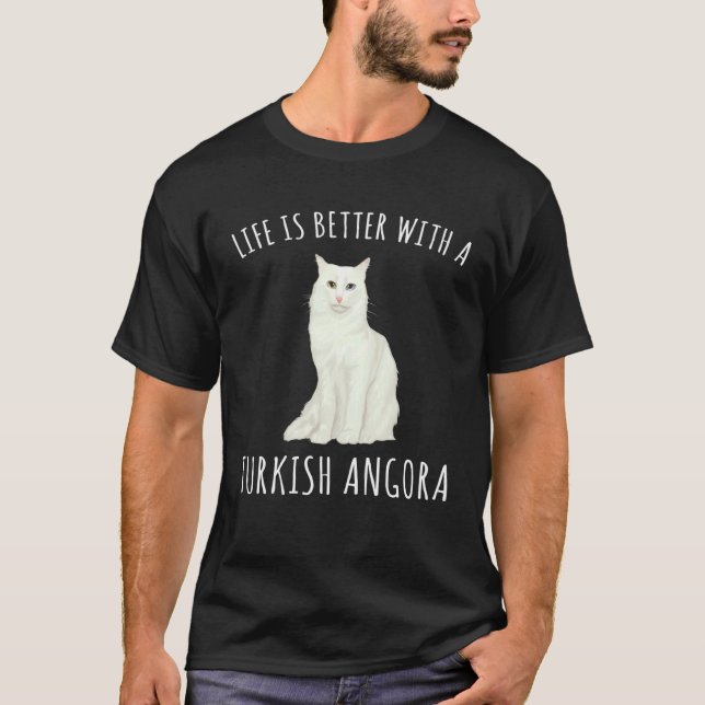 T-shirt Avec un chat angora turc (Devant)