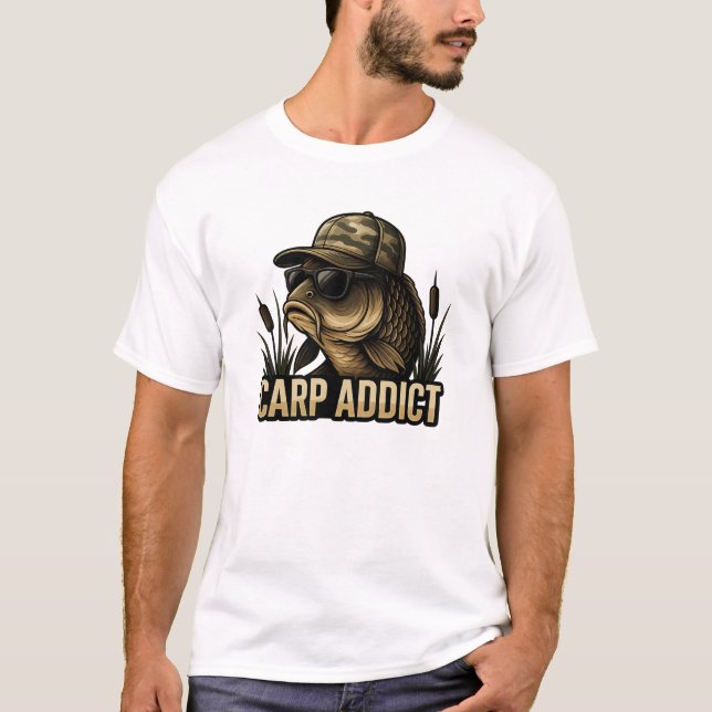 T-shirt Aventures de pêche drôles de Carp Addict (Devant)