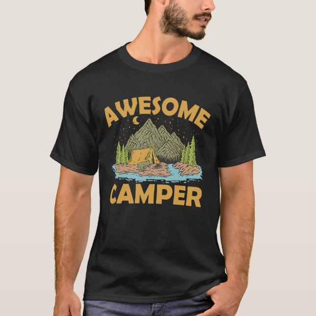 T-shirt Awesome Camper Camping Hiking lover Campsite Hike (Devant)