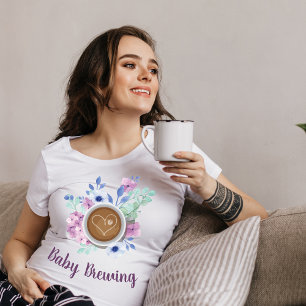 T-shirt Baby est en train de brasser Baby shower maman pou