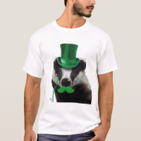 Badger avec chapeau vert et moustache