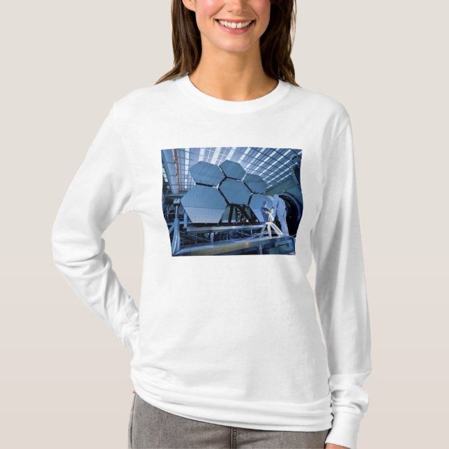 T-shirt Baie de télescope spatial James Webb (Devant)