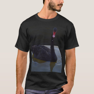 T-shirt Baignade De Cygne Noir Dans L'Étang Dimensionnel,
