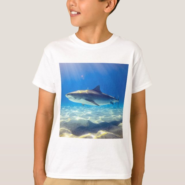 T-shirt Baignade de requins Eau bleu de l'océan (Devant)