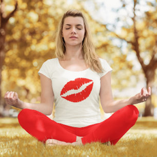 T-shirt Baiser au rouge à lèvres rouge vif