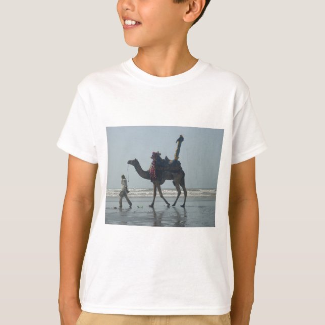 T-shirt Balade en chameaux tribaux : Marée matinale Sables (Devant)