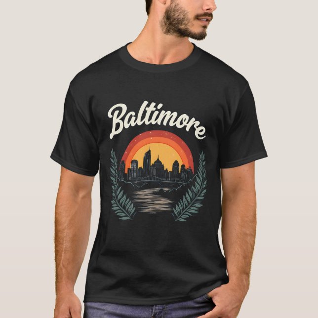 T-shirt Baltimore Retro Skyline avec coucher de soleil (Devant)