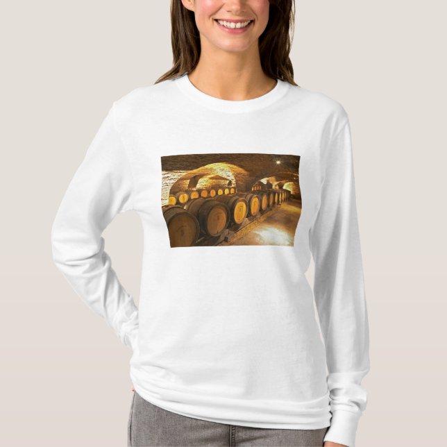 T-shirt Barreaux de chêne dans la cave du Domaine Comte (Devant)