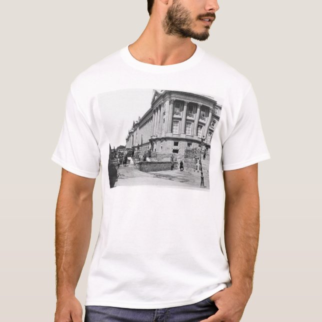T-shirt Barricade pendant la commune de Paris (Devant)