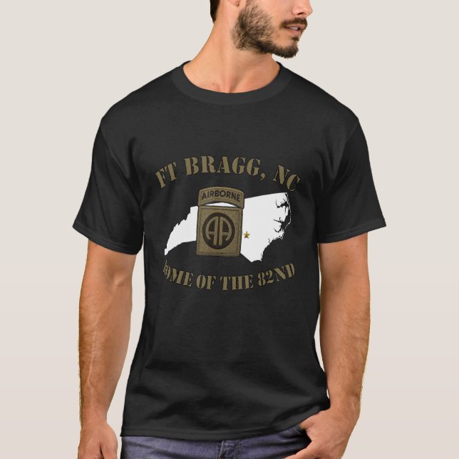 T-shirt Base militaire de Fort Bragg - Armée Post-Fayettev (Devant)