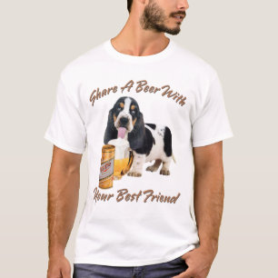 T-shirt Basset buvant d'une bière