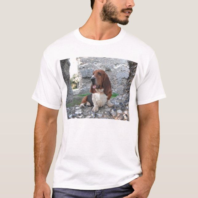 T-Shirt Basset Hound Castle Ruin Visite (Devant)