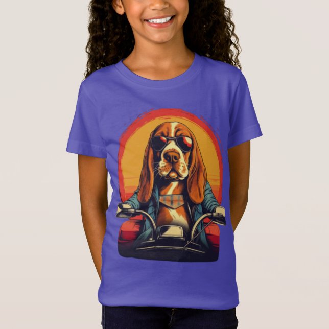T-Shirt Basset hound motard cool dans le coucher de soleil (Devant)