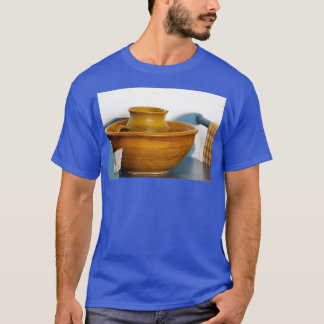 T-shirt Bassin de poterie Brown au miel et Pitcher Photogr