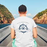 T-shirt Bateau de croisière en famille sur mesure Poche à<br><div class="desc">Chic tee-shirts de poche de vacances d'été personnalisés pour votre croisière sur la mer avec un volant bleu marine. Ce design sur le thème nautique est parfait pour les tee - shirts de réunion de famille en accord avec classe pour commémorer le voyage spécial. Personnalisez avec votre nom de famille...</div>