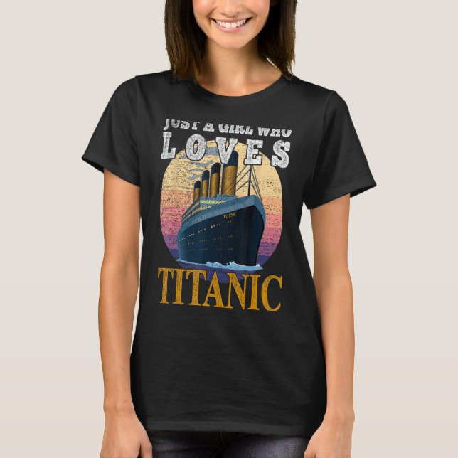 T-shirt Bateau Juste Une Fille Qui Aime Titanic Bateau Tit (Devant)