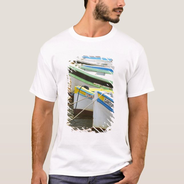 T-shirt Bateaux de pêche provençaux typiques peints en (Devant)