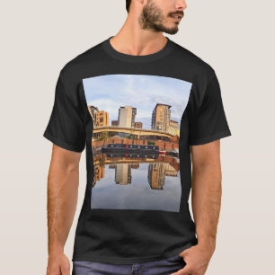 T-shirt Bâtiments et réflexion de bateau