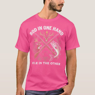 T-shirt Bâton Dans Une Main Fusil Dans L'Autre Chasse Pêch